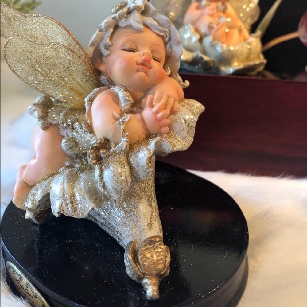 Adorable Angels - Picture 2 of 5